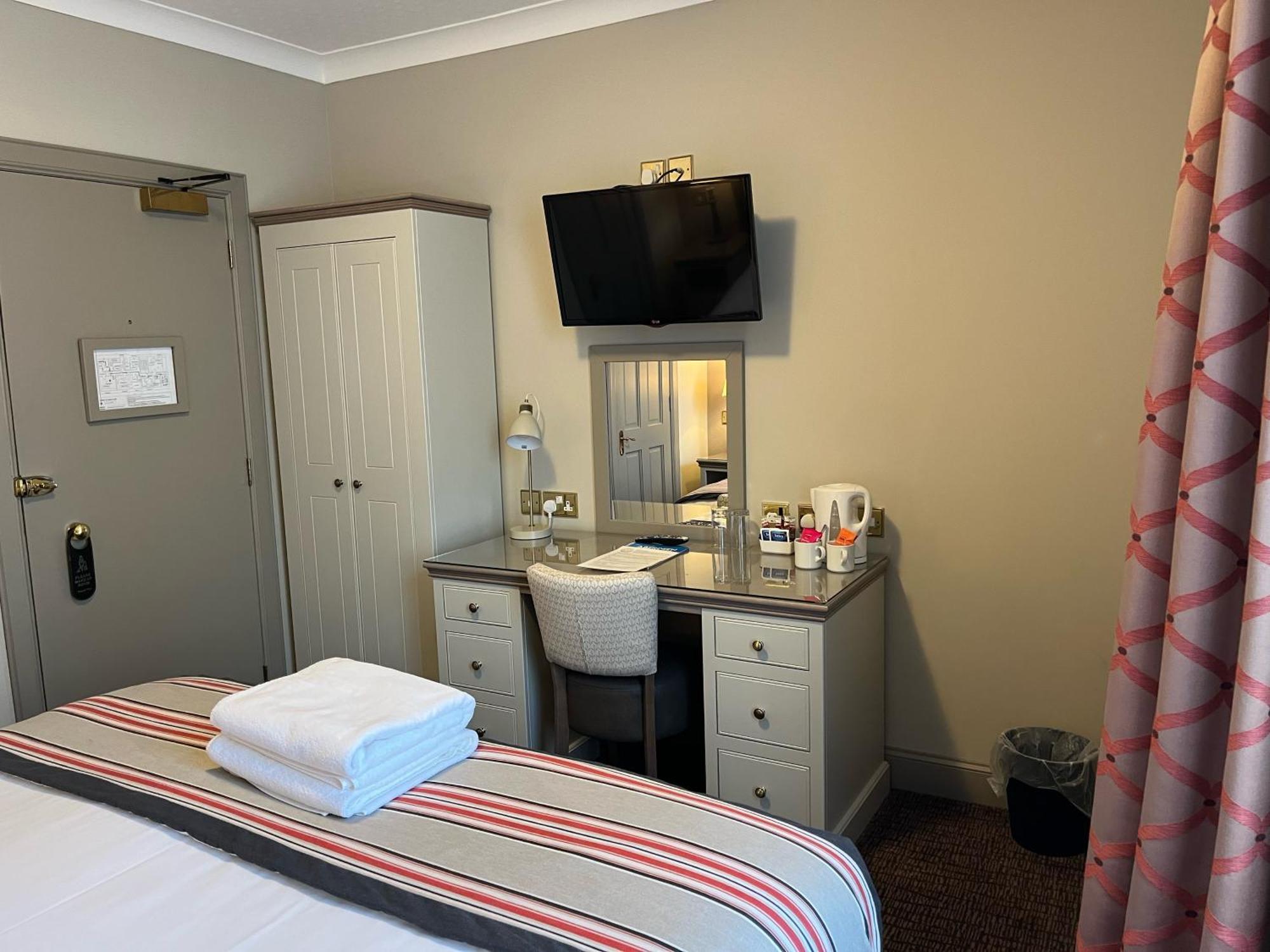 The Globe Inn Aberdeen Bagian luar foto