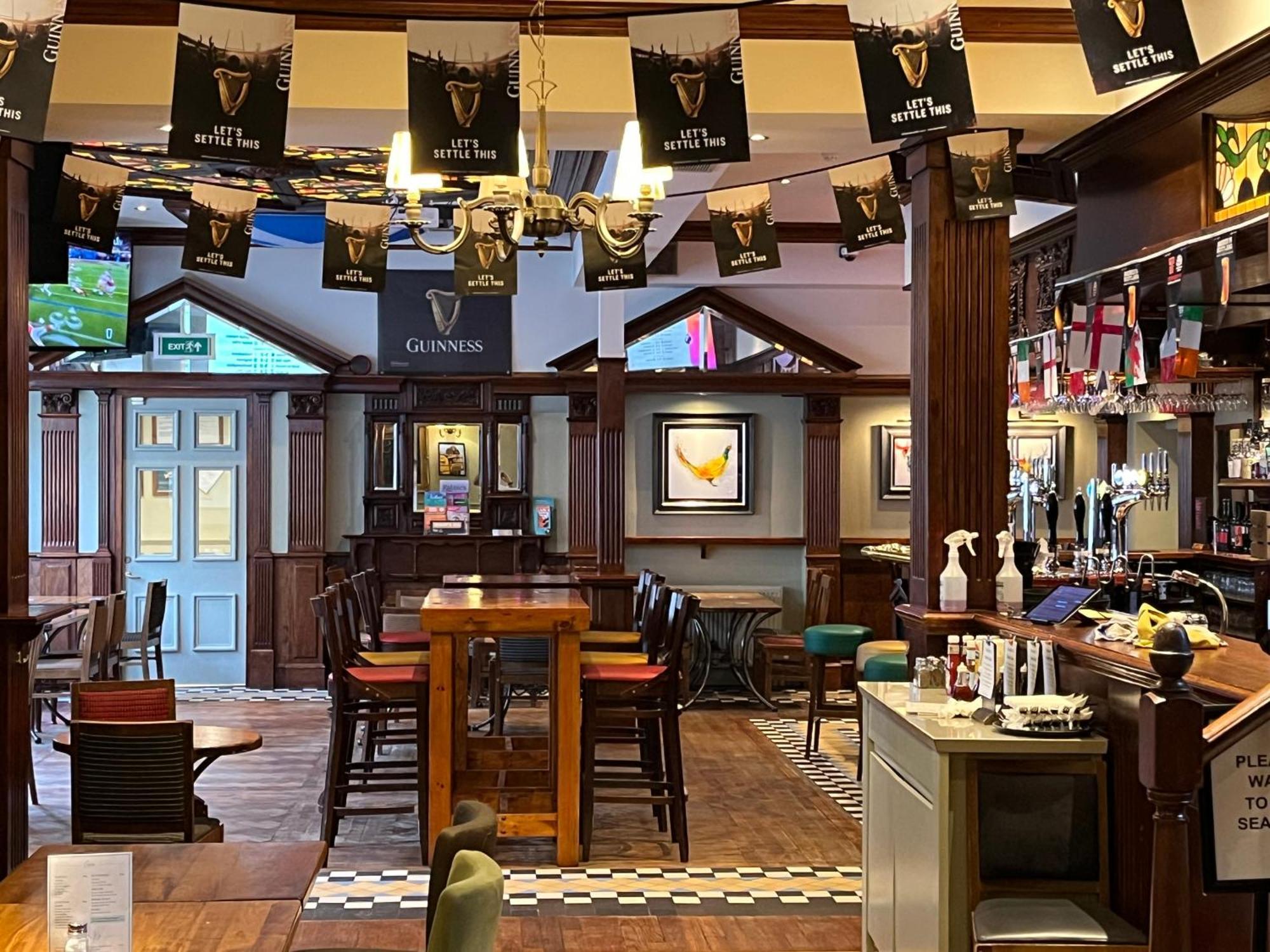 The Globe Inn Aberdeen Bagian luar foto