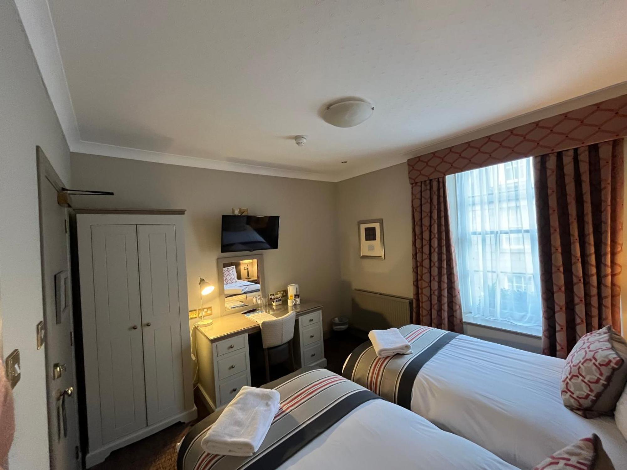 The Globe Inn Aberdeen Bagian luar foto