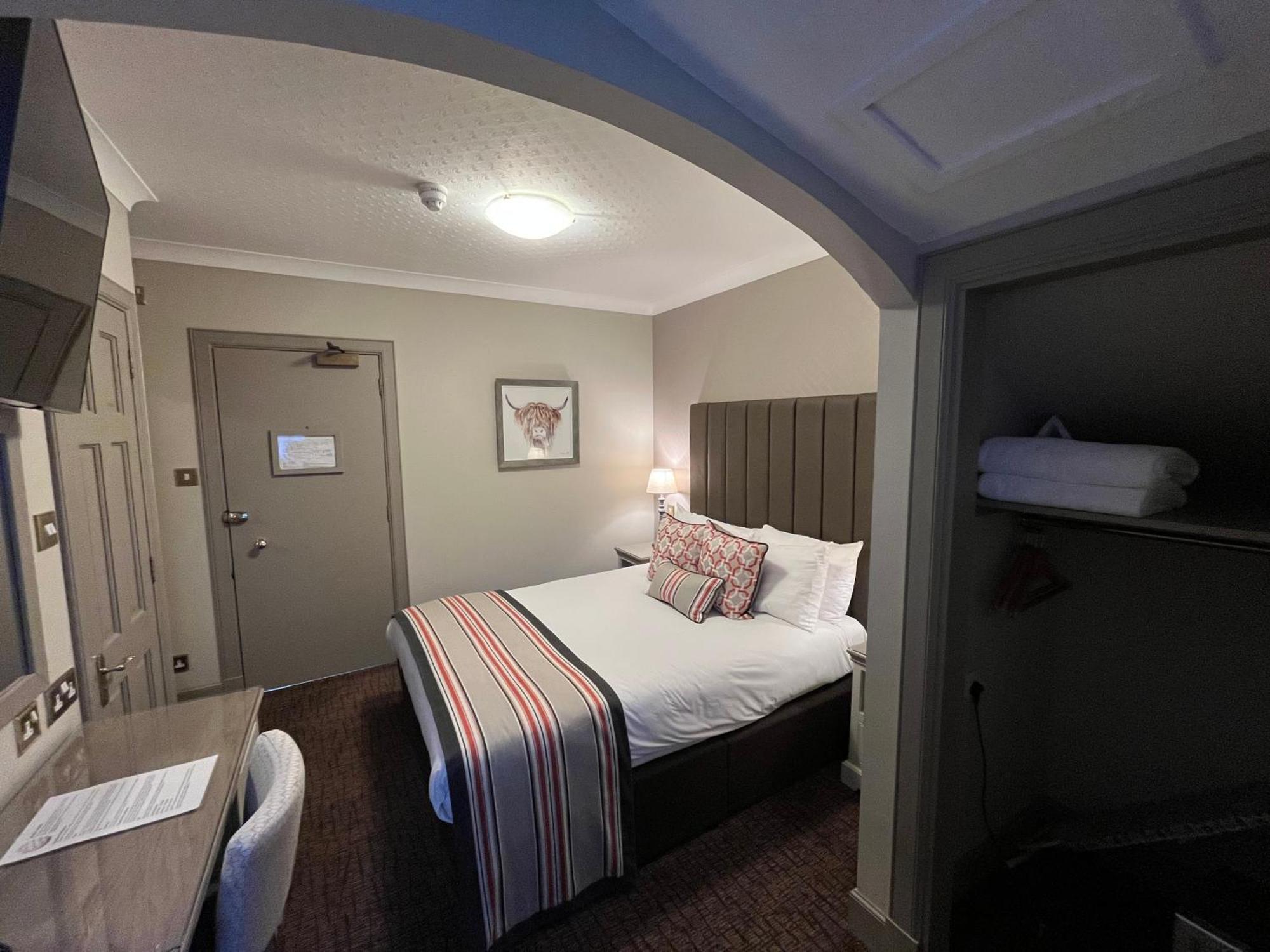 The Globe Inn Aberdeen Bagian luar foto