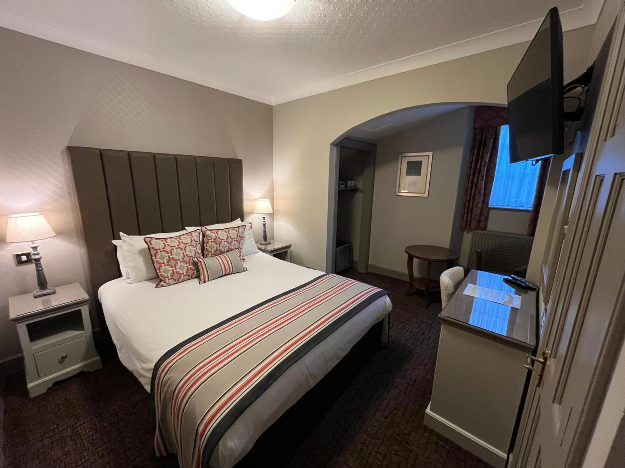 The Globe Inn Aberdeen Bagian luar foto