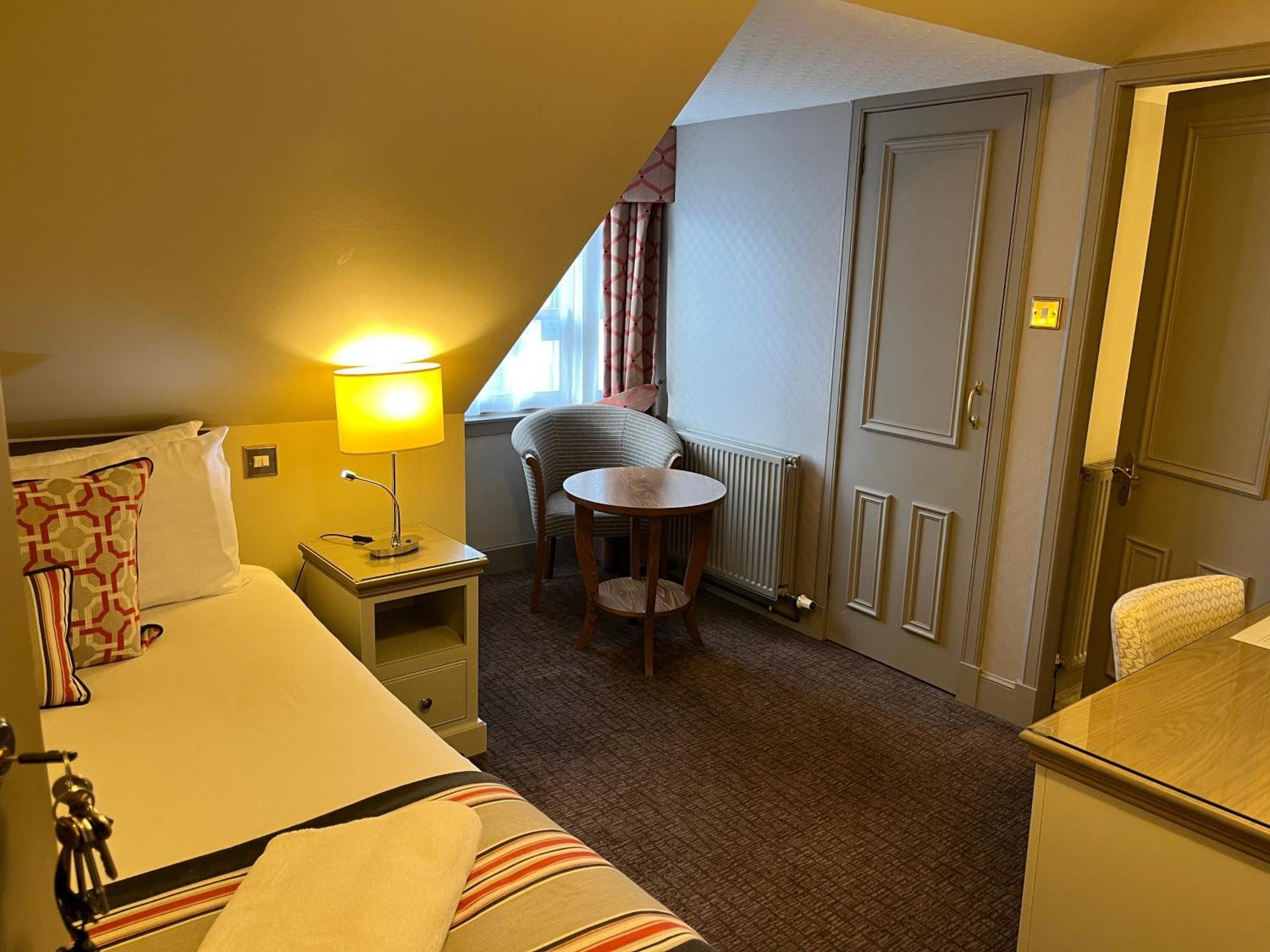 The Globe Inn Aberdeen Bagian luar foto