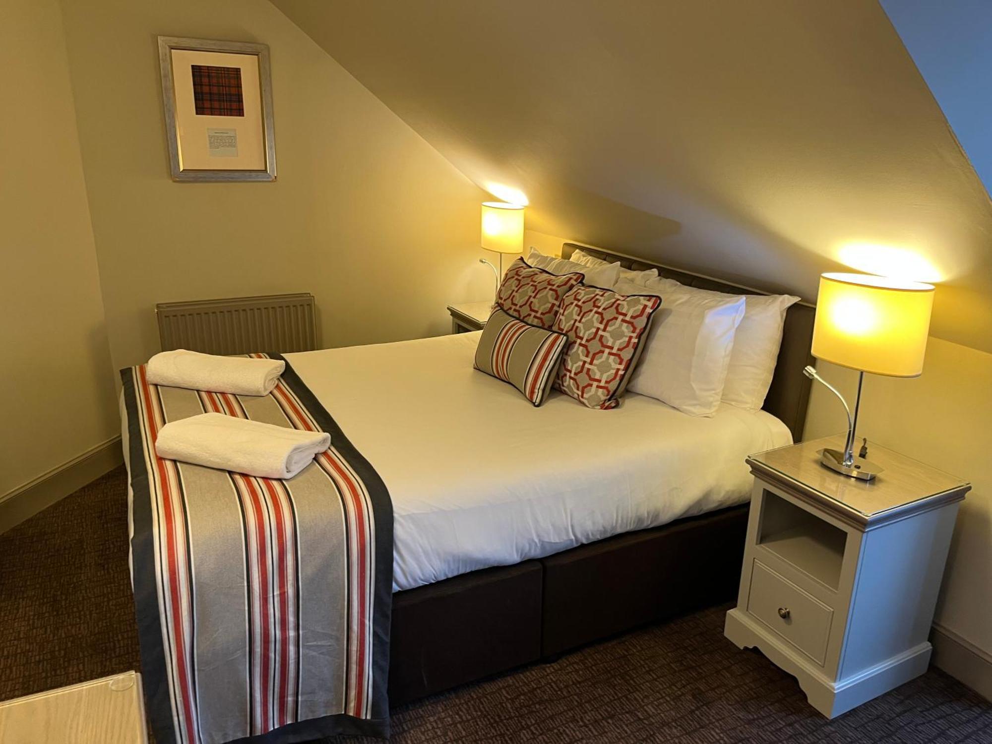The Globe Inn Aberdeen Bagian luar foto