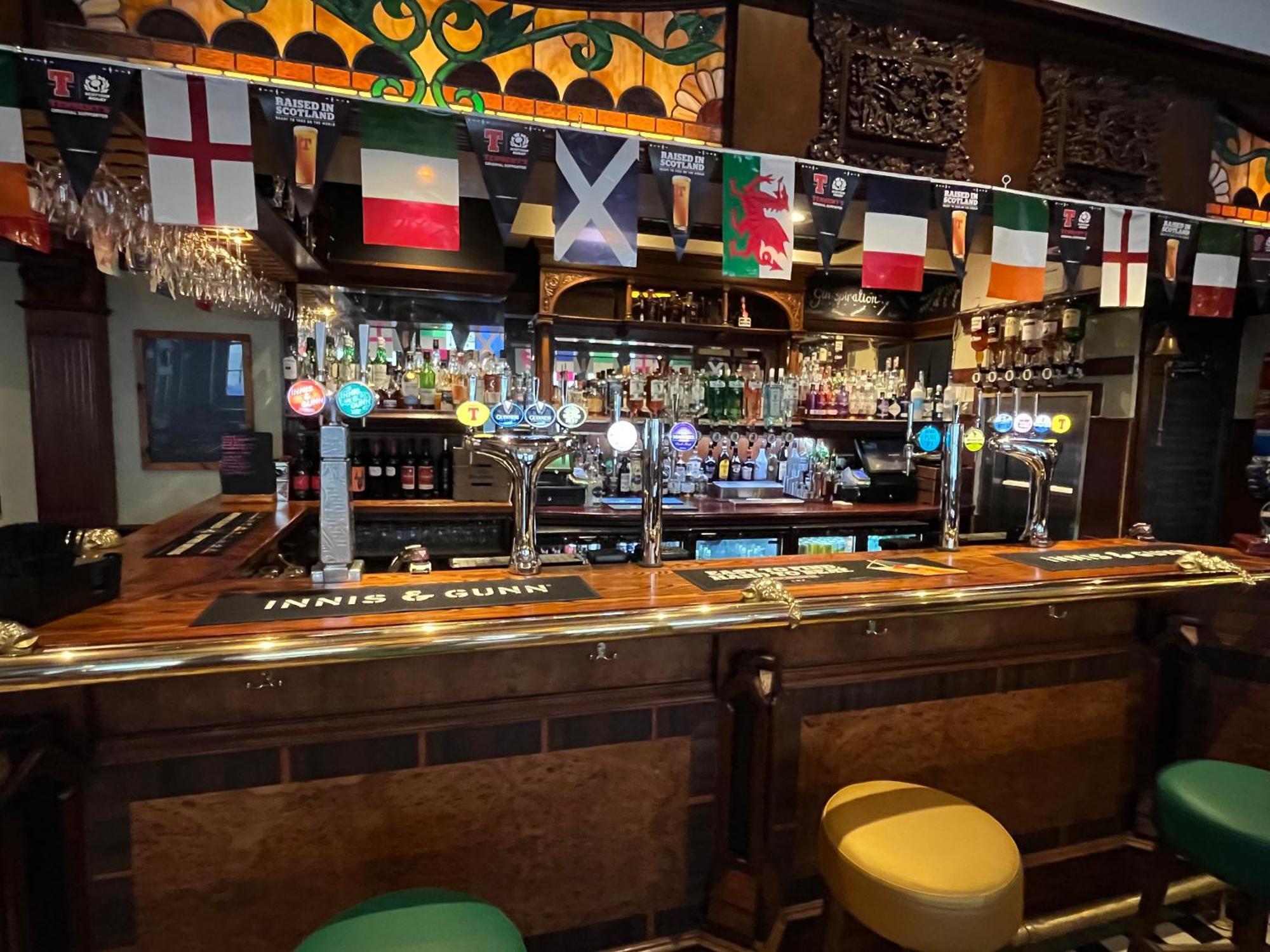 The Globe Inn Aberdeen Bagian luar foto