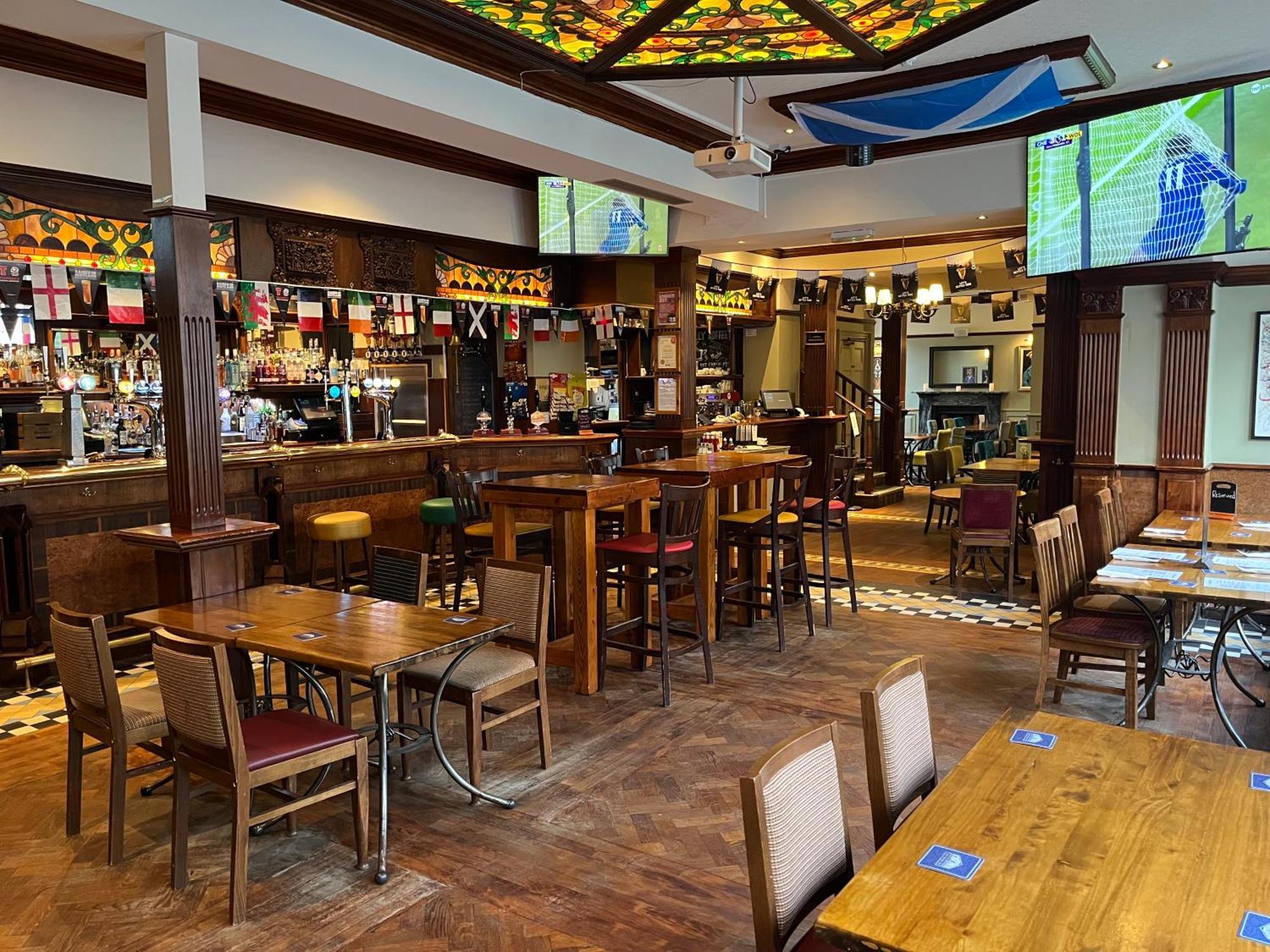The Globe Inn Aberdeen Bagian luar foto