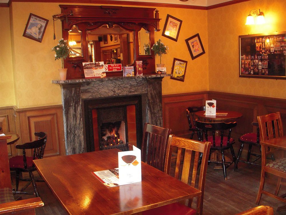 The Globe Inn Aberdeen Bagian luar foto